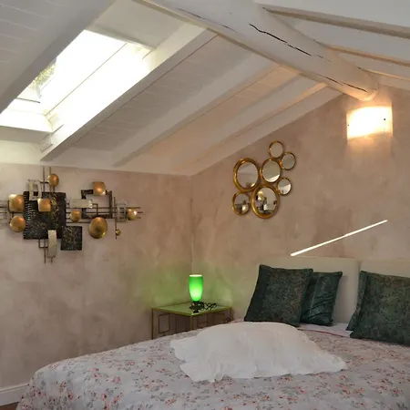 Jimbo's House - Comfort, Stile Ed Eleganza! * Dongo