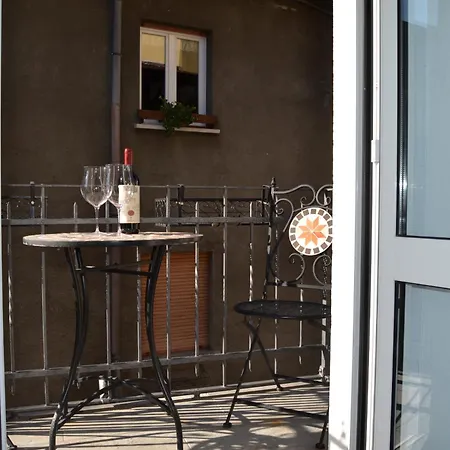 Jimbo's House - Comfort, Stile Ed Eleganza! Dongo