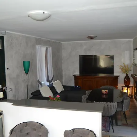 Jimbo's House - Comfort, Stile Ed Eleganza! Holiday home Dongo